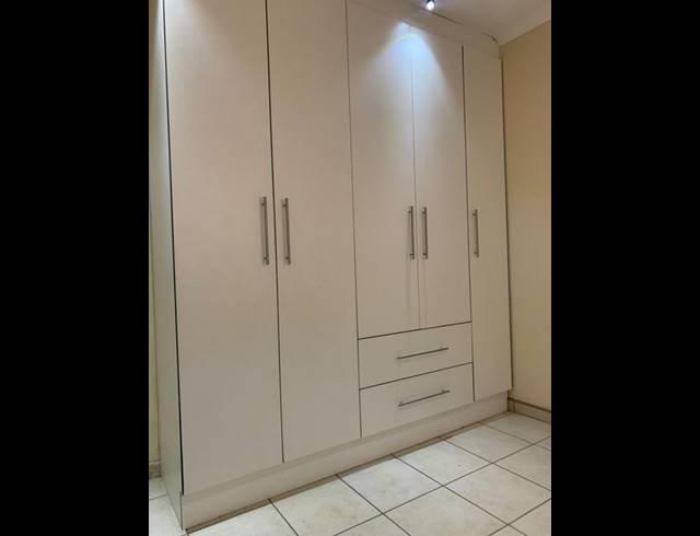 2 BEDROOM HOUSE FOR SALE IN FINSBURY